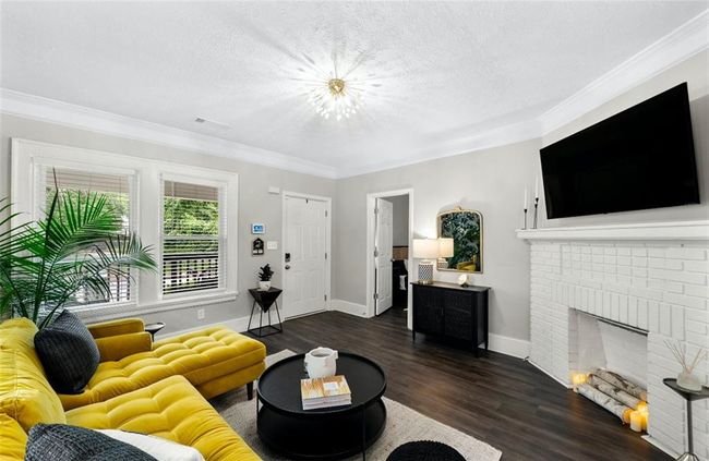 976 Washington St Sw, House other with 3 bedrooms, 2 bathrooms and 2 parking in Atlanta GA | Image 5