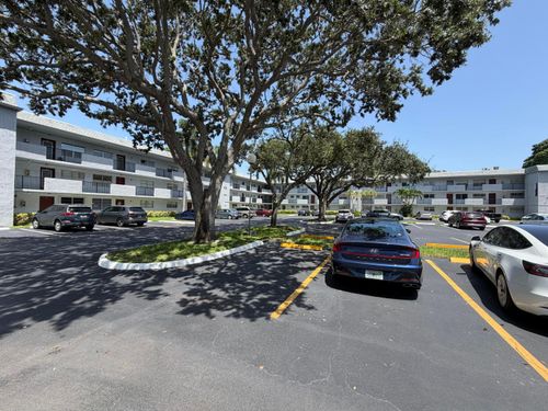 d305-8405 Nw 61st St, Tamarac, FL, 33321-3722 | Card Image