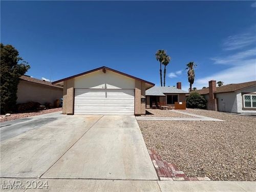 6586 Baywood Ave, Las Vegas, NV, 89103-1003 | Card Image