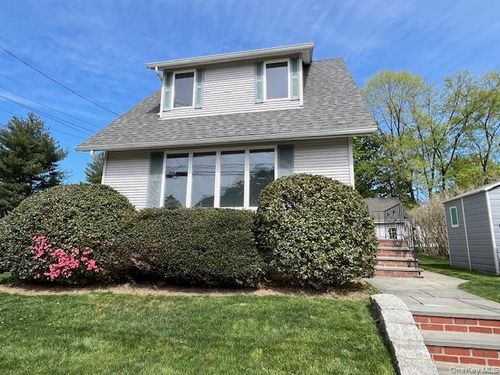 21 Herbert Ave, Port Washington, NY, 11050-2914 | Card Image