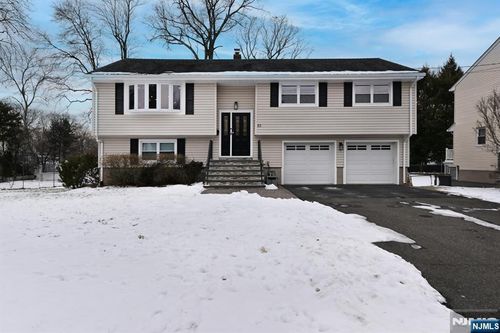 83 Cottage Pl, Westwood, NJ, 07675-3305 | Card Image
