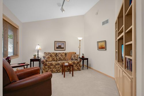 7160 Oak Pointe Curv, Bloomington, MN, 55438-3404 | Card Image