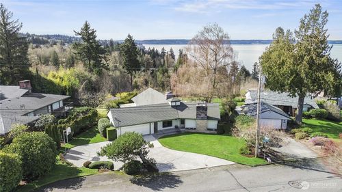 456 View Ridge Dr, Everett, WA, 98203-2008 | Card Image