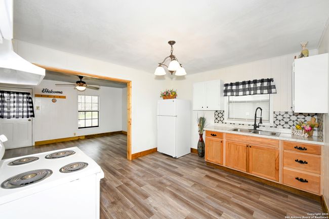 429 Palo Alto Dr, House other with 2 bedrooms, 1 bathrooms and null parking in Von Ormy TX | Image 7
