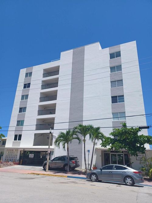 2c-8001 Crespi Blvd, Miami Beach, FL, 33141-1515 | Card Image
