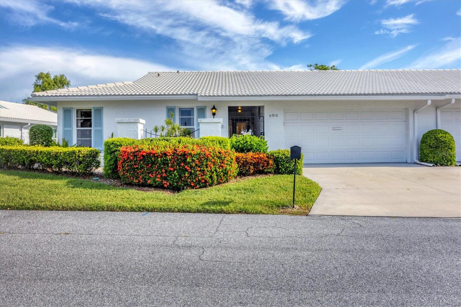 9th Ave, Bradenton, FL 34209