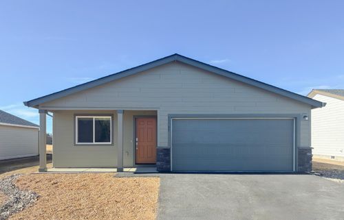 51785 Jubilee Pine Dr, La Pine, OR, 97739-8705 | Card Image