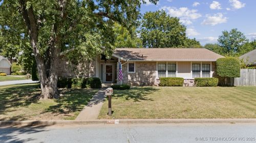 8403 S 77th East Pl, Tulsa, OK, 74133-6620 | Card Image