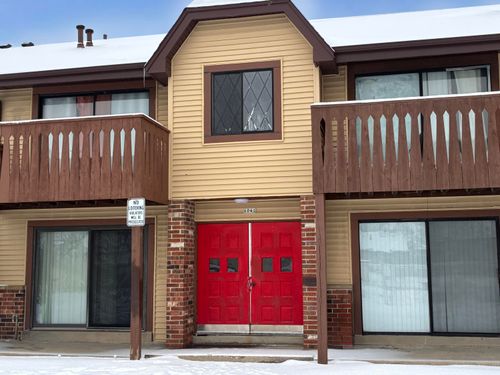 6041 W Port Ave, Milwaukee, WI, 53223-4124 | Card Image