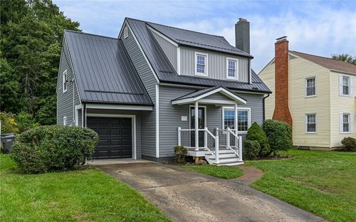749 Pershing St, Ellwood City, PA, 16117-1470 | Card Image