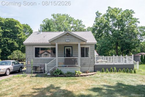 20320 Shadyside St, Livonia, MI, 48152-1323 | Card Image