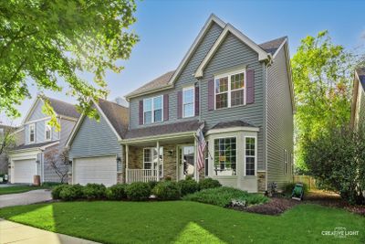 39W547 Newton Square, House other with 4 bedrooms, 4 bathrooms and 2 parking in Geneva IL | Image 2