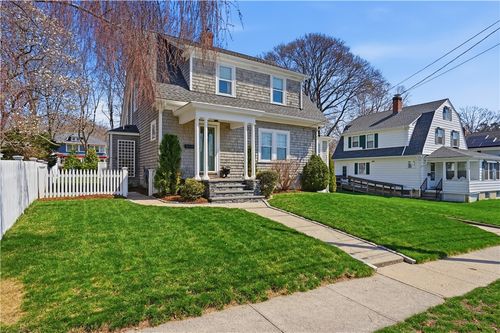 47 Hyland Ave, East Greenwich, RI, 02818-2901 | Card Image