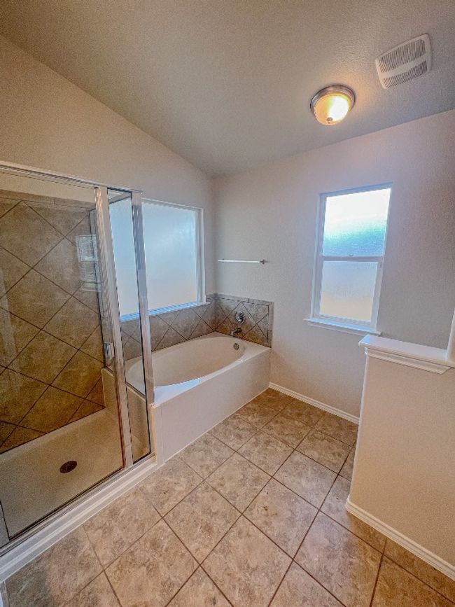 248 Geode Ln, House other with 4 bedrooms, 2 bathrooms and 4 parking in Jarrell TX | Image 11