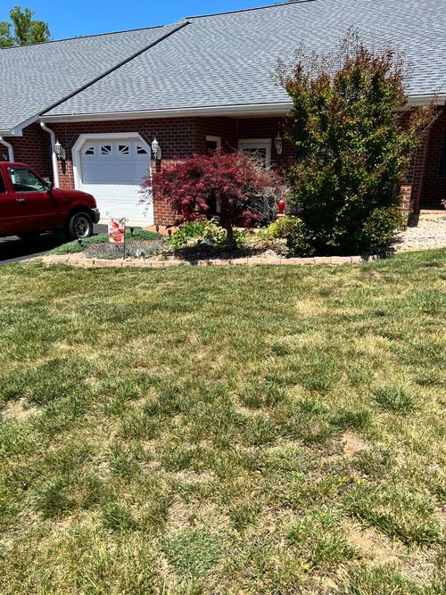 2710 Feather Garden Cir, Vinton, VA, 24179-6238 | Card Image
