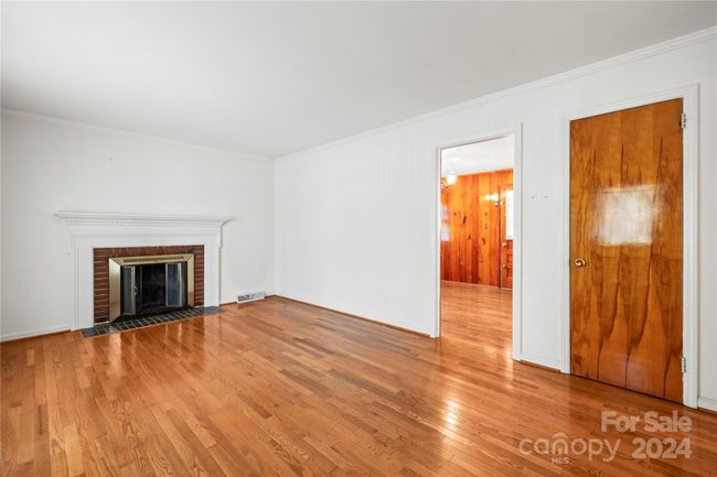549 Scaleybark Rd, House other with 3 bedrooms, 2 bathrooms and null parking in Charlotte NC | Image 6