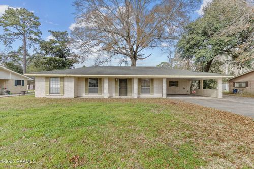 1209 Attakapas Dr, Opelousas, LA, 70570-6555 | Card Image