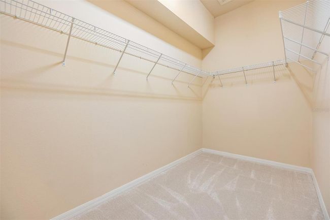 Walk-in closet | Image 15