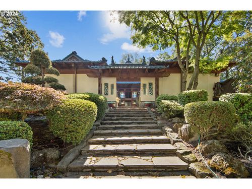 1900 Twin Points Rd, Lake Oswego, OR, 97034-3729 | Card Image