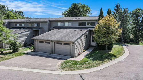 699 Skynob Dr, Ann Arbor, MI, 48105-2575 | Card Image