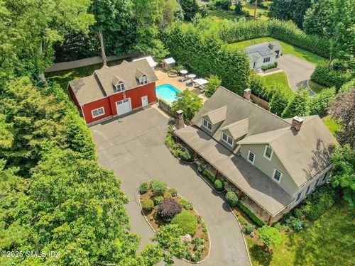 2024 Stratfield Rd, Fairfield, CT, 06825-1183 | Card Image