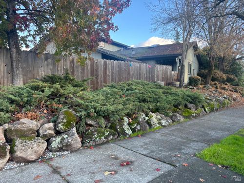 1830 Mission Blvd, Santa Rosa, CA, 95409-3426 | Card Image