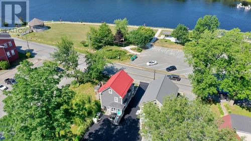 185 King Street, Bridgewater, NS, B4V1A5 | Card Image