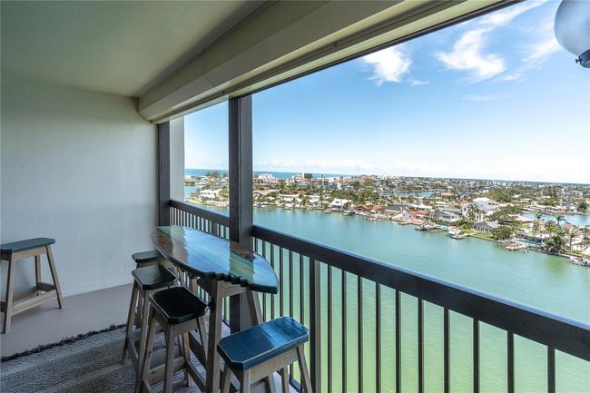 APT-1103 - 9495 Blind Pass Rd, Condo with 2 bedrooms, 2 bathrooms and null parking in ST PETE BEACH FL | Image 22