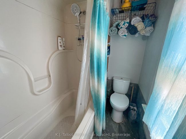 208 Hincks St, House other with 3 bedrooms, 1 bathrooms and 2 parking in Goderich ON | Image 11