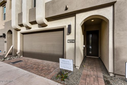7440 E Via De Luna Dr, Scottsdale, AZ, 85255-5083 | Card Image
