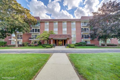 2d-1025 S Fernandez Ave, Arlington Heights, IL, 60005-3066 | Card Image