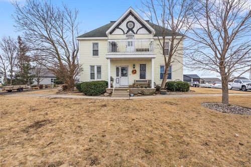 4084 Eagle Mound Pass, DeForest, WI, 53532-9140 | Card Image