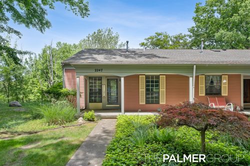 2247 Whisper Cove Dr, Grand Rapids, MI, 49508-3780 | Card Image