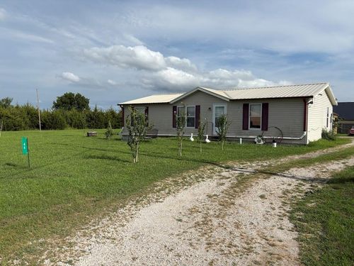 46 Ravens Roost Dr, Linn Valley, KS, 66040-5430 | Card Image