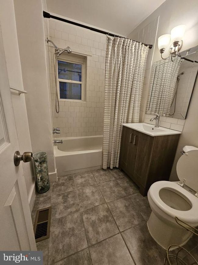 APT-1 - 2613 Reisterstown Rd, Townhouse with 1 bedrooms, 1 bathrooms and null parking in BALTIMORE MD | Image 7