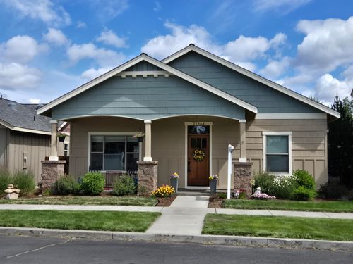 21364 Bartlett Ln, Bend, OR, 97701-7986 | Card Image