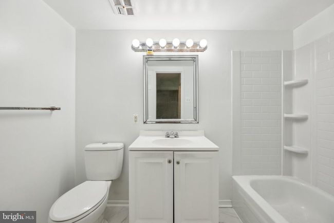 APT-203-3B - 10106 Campus Way S, Condo with 2 bedrooms, 2 bathrooms and null parking in UPPER MARLBORO MD | Image 15