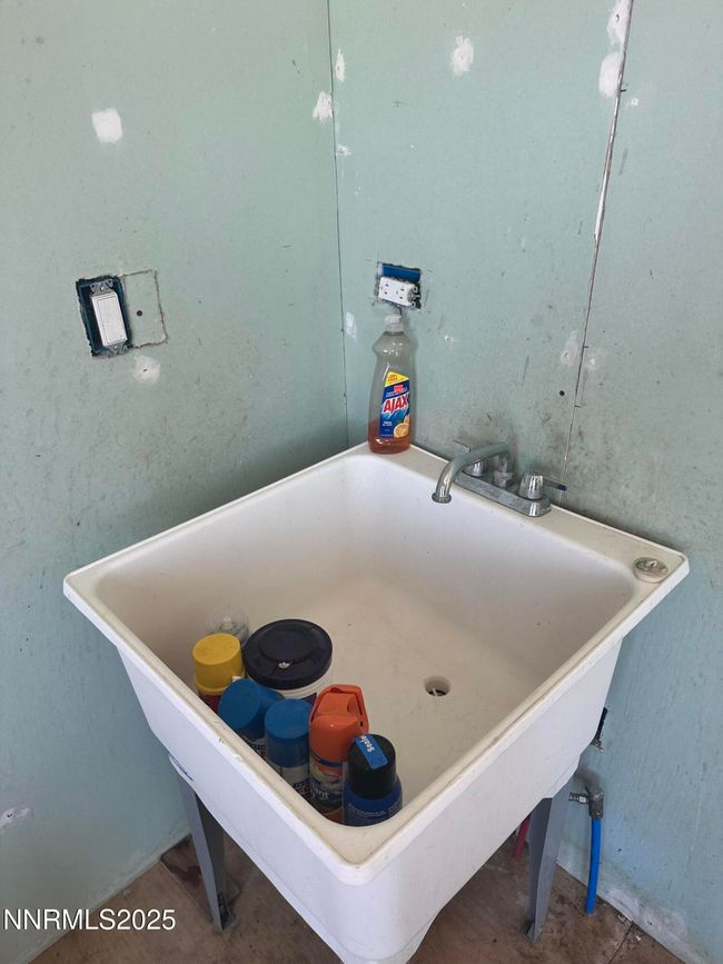2068 Sierra Vista Dr, House other with 1 bedrooms, 1 bathrooms and 2 parking in Tonopah NV | Image 19