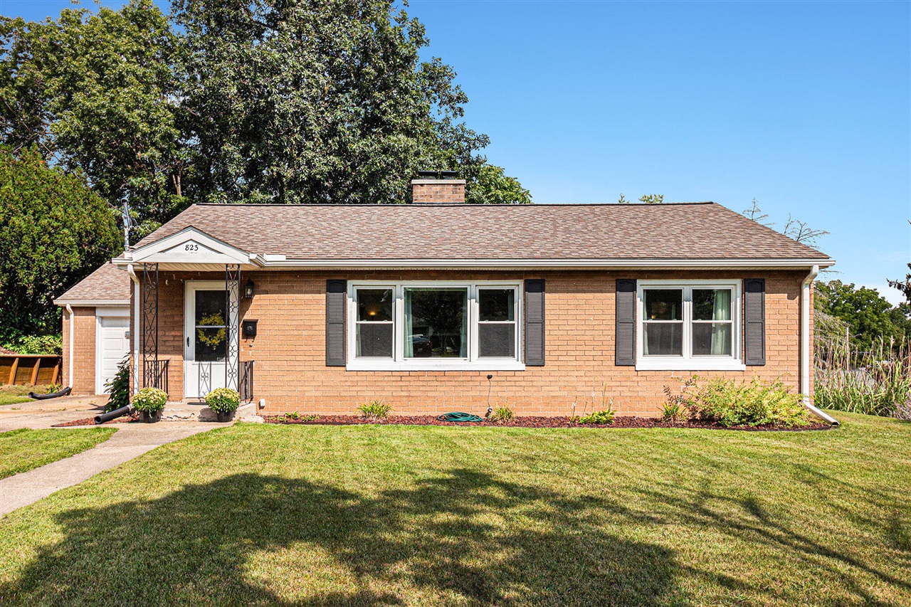 Loomis St, Jackson, MI 49202
