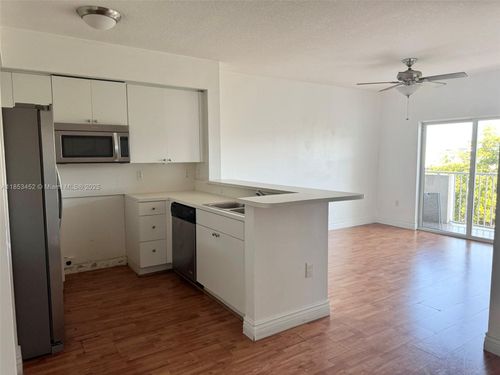 apt-512-11060 Sw 196th St, Cutler Bay, FL, 33157-8398 | Card Image