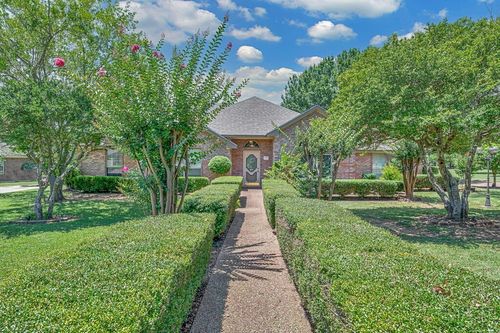 105 Thiele Rd, Lorena, TX, 76655-9761 | Card Image