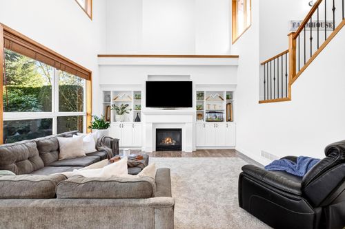 22-24185 106b Ave, Maple Ridge, BC, V2W0C4 | Card Image