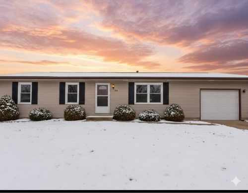 1109 Grubbs St, Center Point, IA, 52213-9101 | Card Image