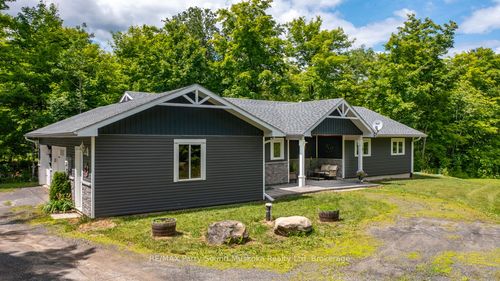 36 Long Lake Estates Rd, Mcdougall, ON, P2A2W7 | Card Image