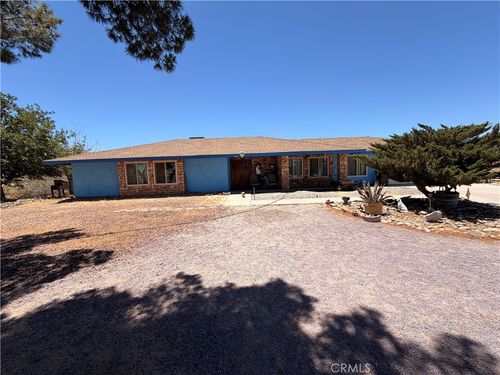 10646 Orchard Dr, Lucerne Valley, CA, 92356 | Card Image