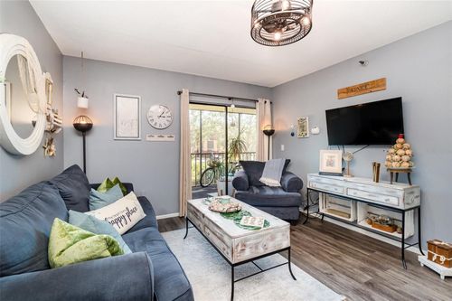 apt-207-104 Capri Isles Blvd, VENICE, FL, 34292-3060 | Card Image