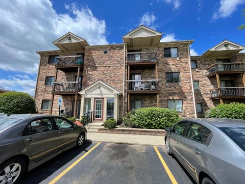 d-2217 Nichols Rd, Arlington Heights, IL, 60004-1228 | Card Image