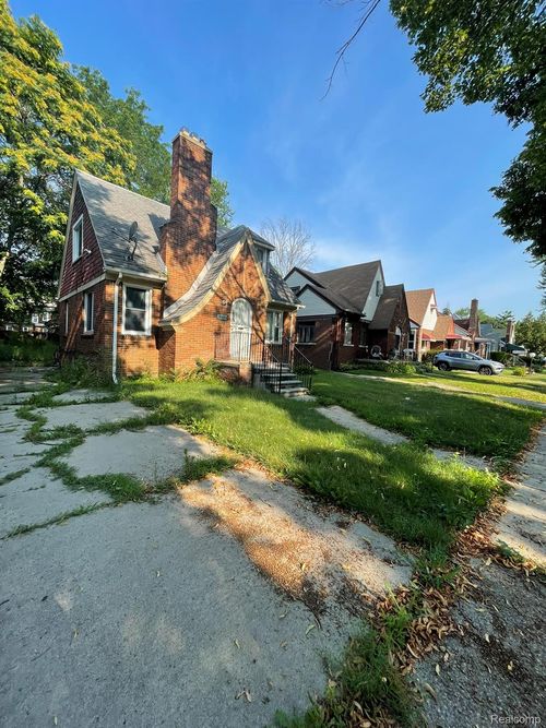 9975 Mark Twain St, Detroit, MI, 48227-3049 | Card Image