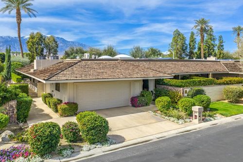 28 Princeton Dr, Rancho Mirage, CA, 92270-3159 | Card Image
