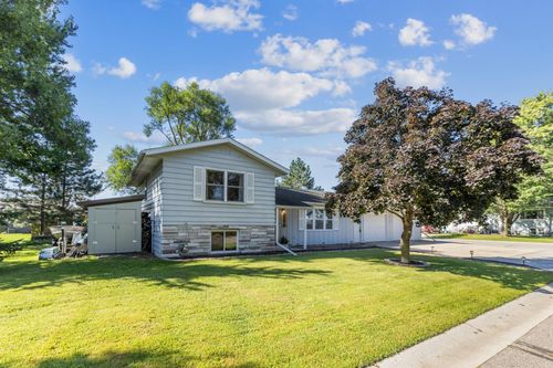 218 Jeanne Ave E, Eden Valley, MN, 55329-1631 | Card Image